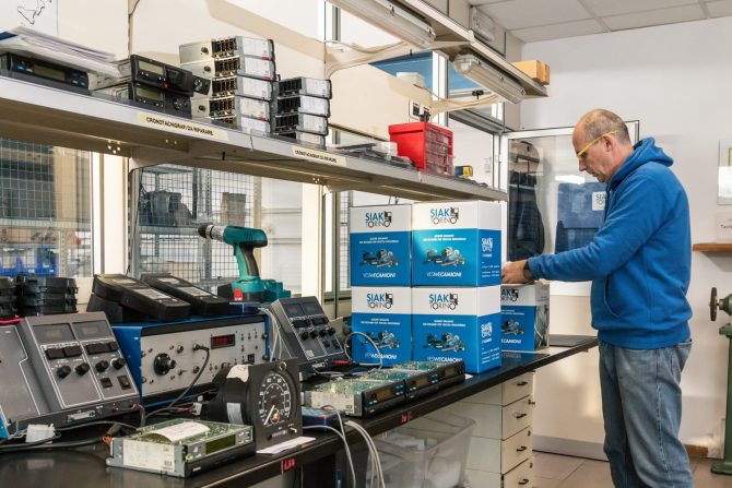 SIAK-20 tecnico al lavoro