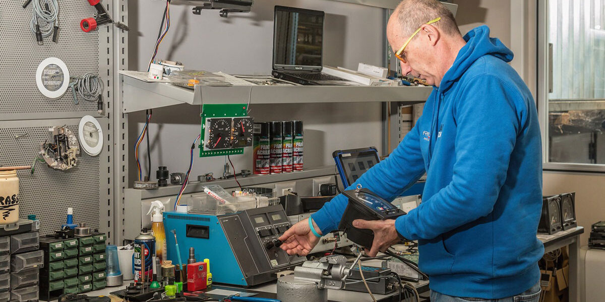 SIAK-15-Tecnico-al-lavoro